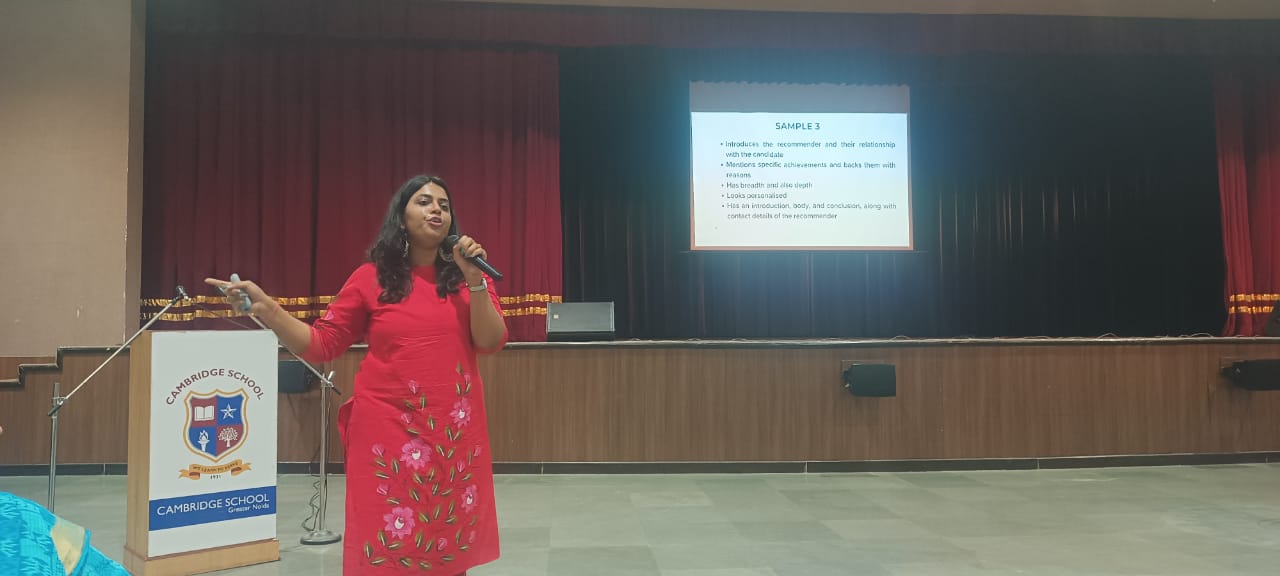Variddhi G. Agrawal conducting workshop for teachers on aiding career decision-making